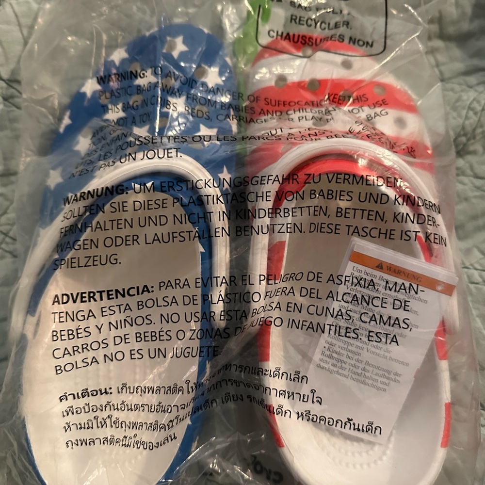 Crocs … American Flag … m7/w9 … Never worn